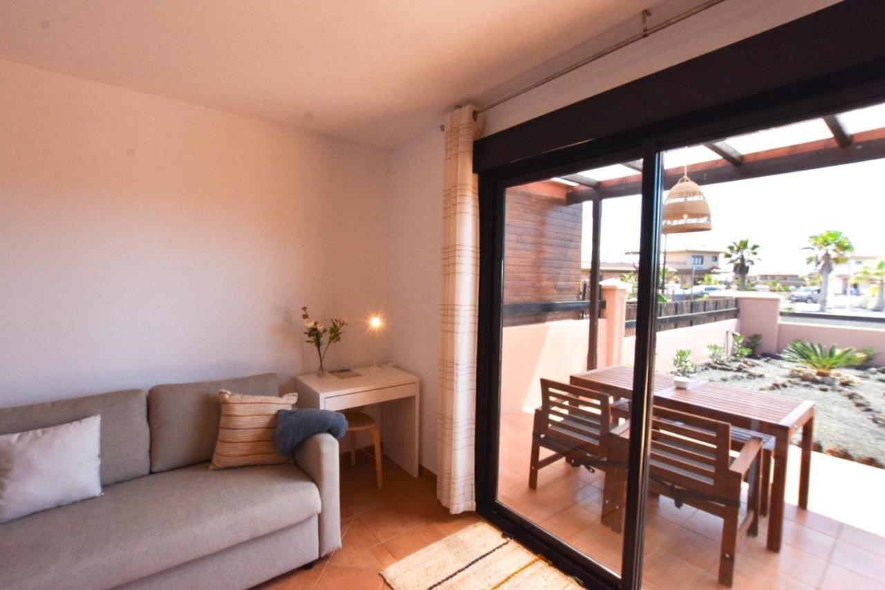 Apartamento El Hierro House, agradable adosado con piscina Lajares Exterior foto