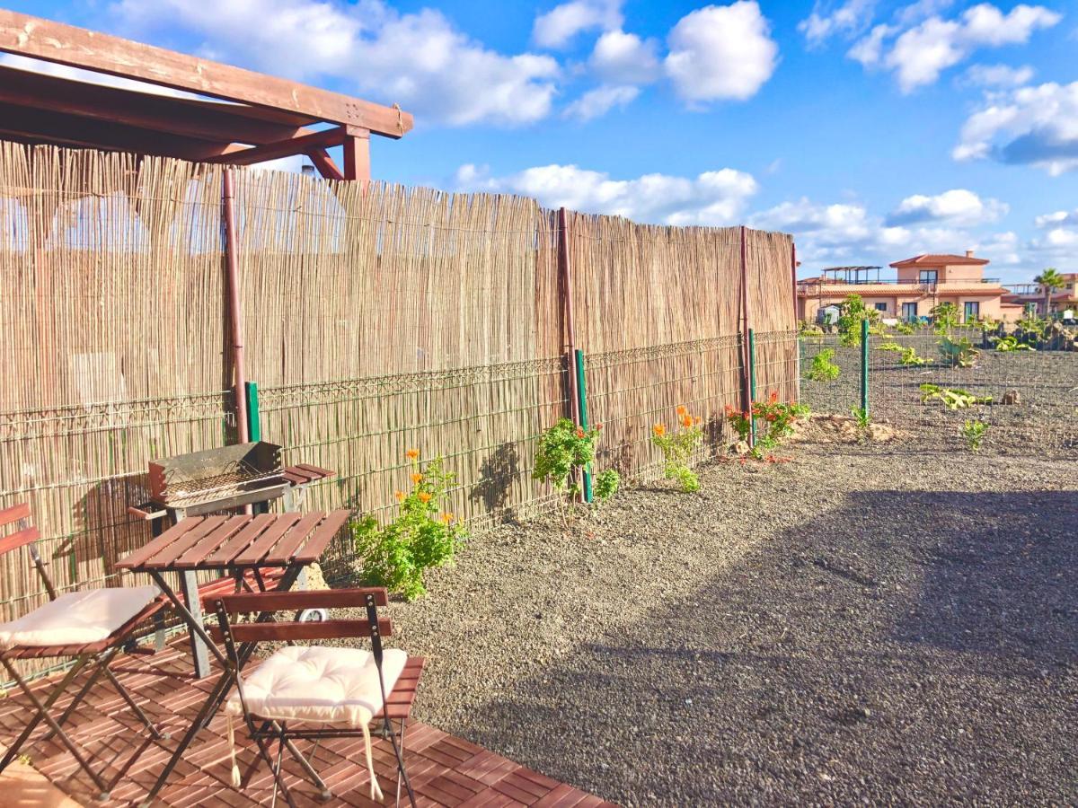 Apartamento El Hierro House, agradable adosado con piscina Lajares Exterior foto