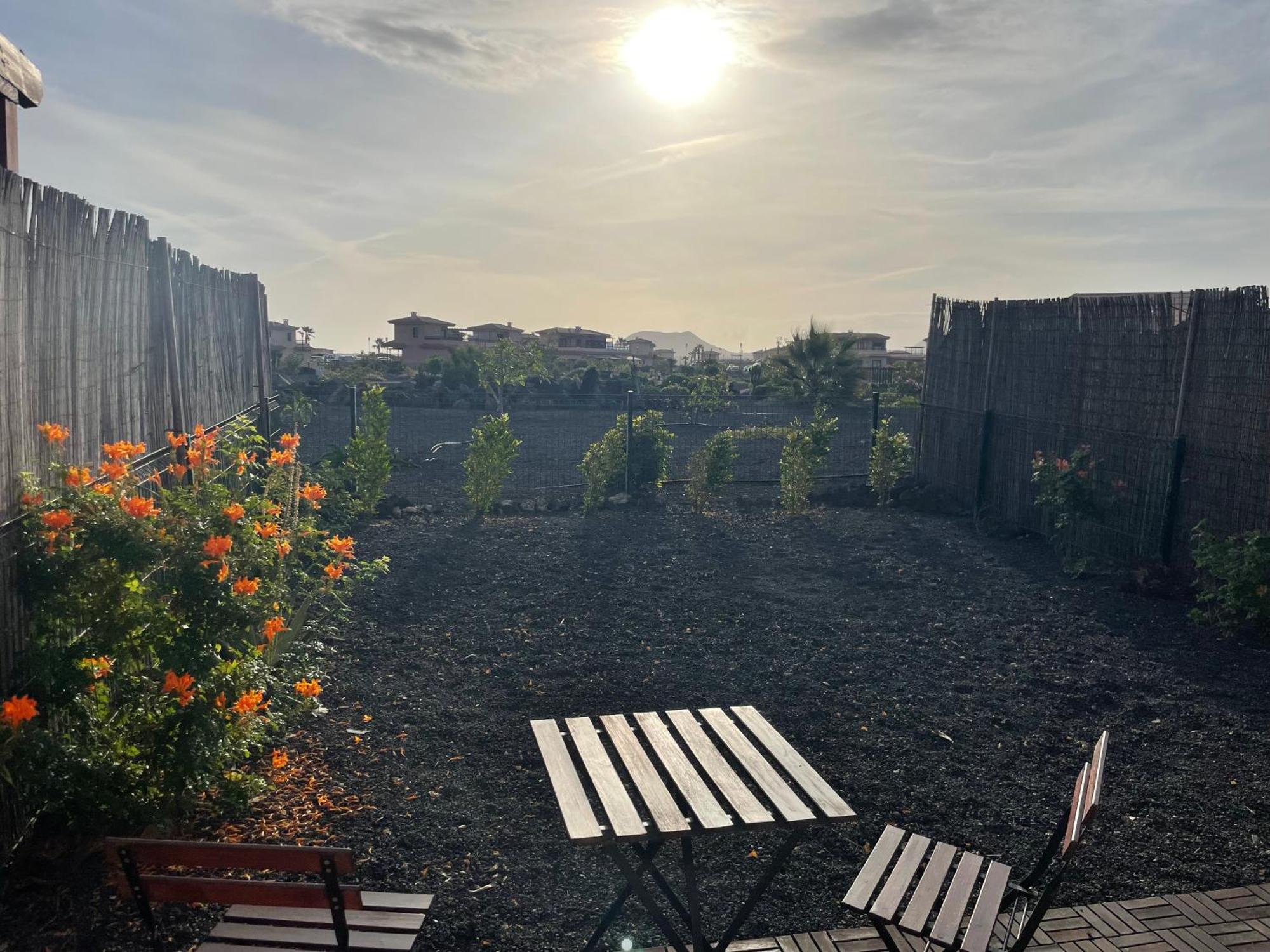 Apartamento El Hierro House, agradable adosado con piscina Lajares Exterior foto
