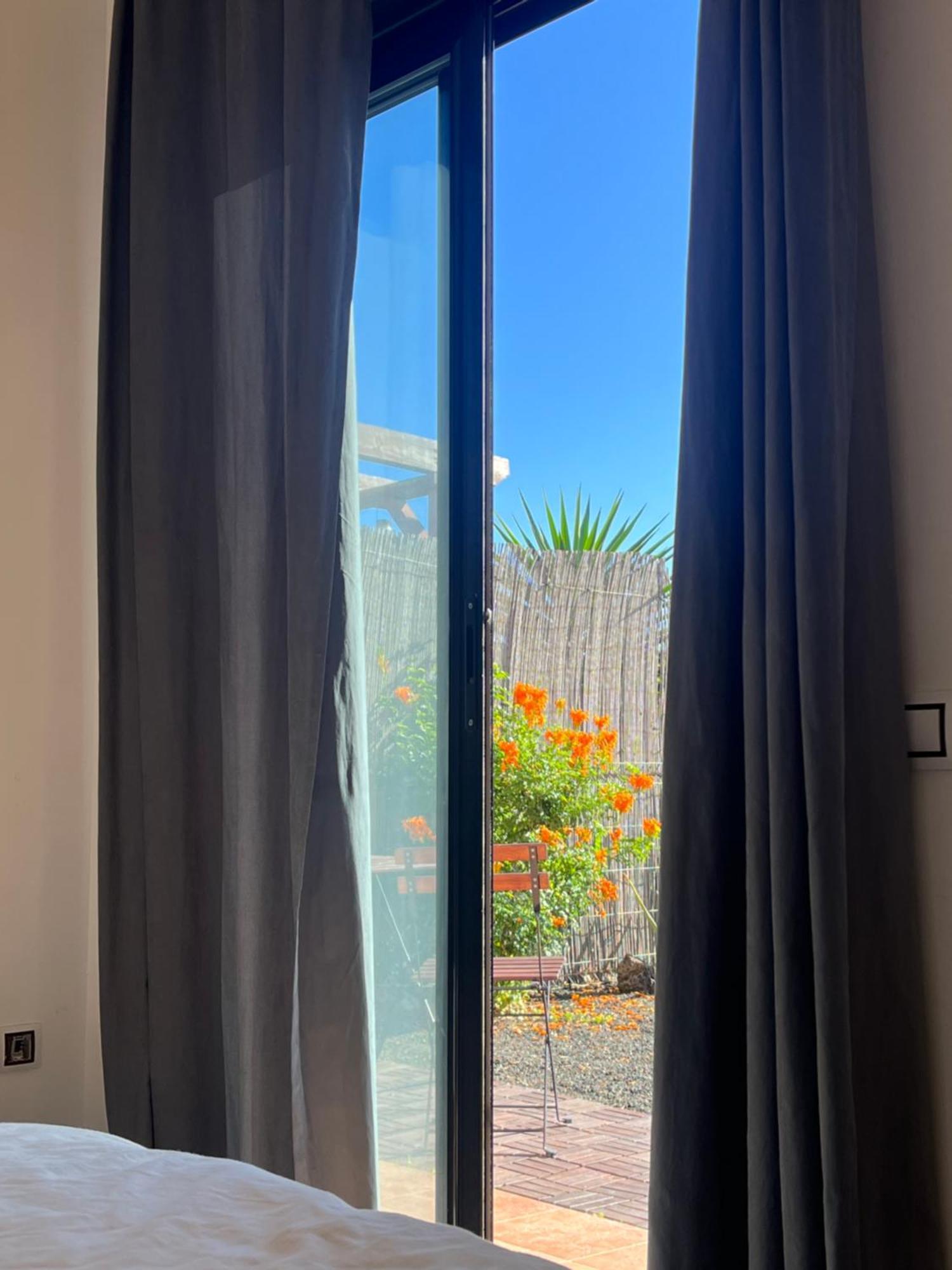 Apartamento El Hierro House, agradable adosado con piscina Lajares Exterior foto